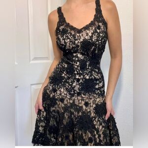 SUE WONG Nocturne Women’s Black Lace Embroidered Beaded Cocktail Dress Size 4